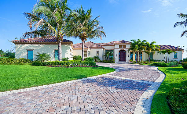 Best Driveway Pavers Near Me  in Oak Creek, WI